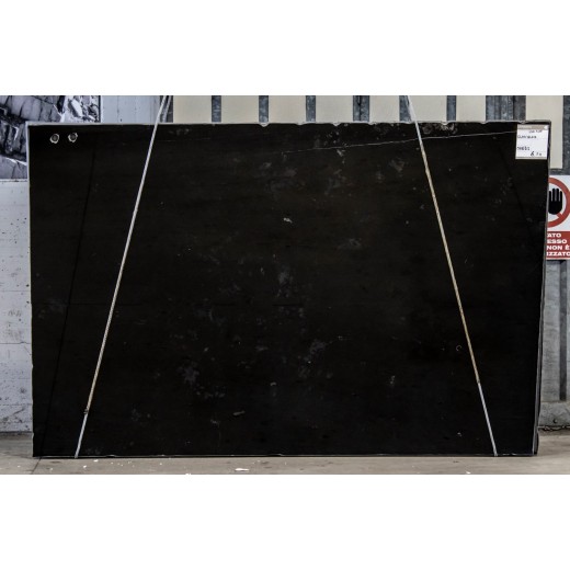 GLOSS BLACK