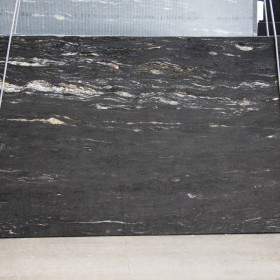 BLACK COSMIC  2 cm