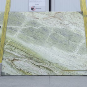 IRISH GREEN  2 cm