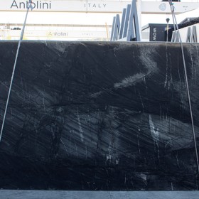 QUARZITE NERA  3 cm