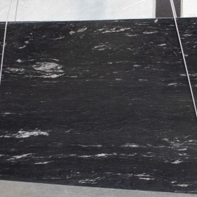 BLACK COSMIC  3 cm