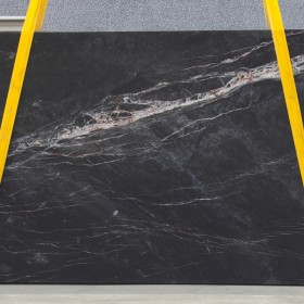 QUARZITE BLACK SPIDER  3 cm