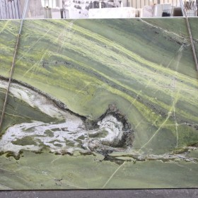 IRISH GREEN  2 cm