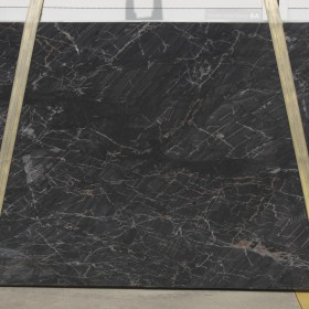 QUARZITE NERA  2 cm