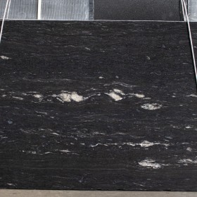BLACK COSMIC  3 cm