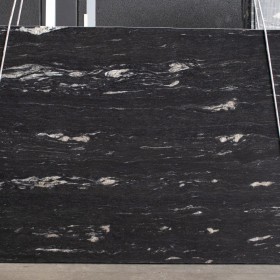 BLACK COSMIC  2 cm