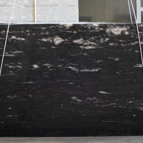 BLACK COSMIC  3 cm