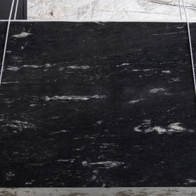 BLACK COSMIC  2 cm