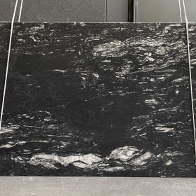 BLACK COSMIC  3 cm