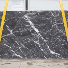 GRIGIO CARNICO  2 cm