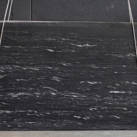 BLACK COSMIC  3 cm