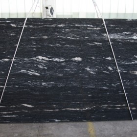 BLACK COSMIC  2 cm