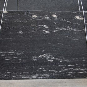 BLACK COSMIC  2 cm