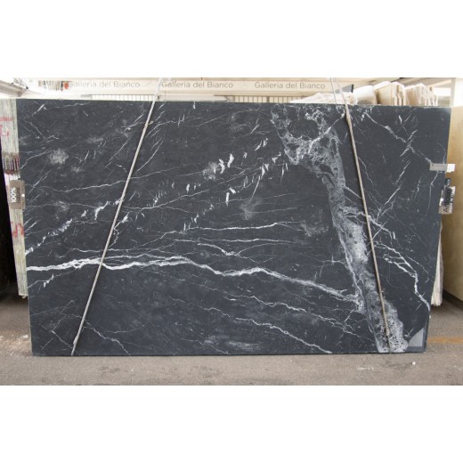 NERO MARQUINA