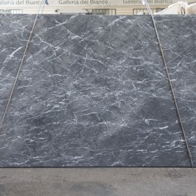 GRIGIO CARNICO  2 cm