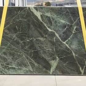 QUARZITE VERDE PROFONDO  3 cm